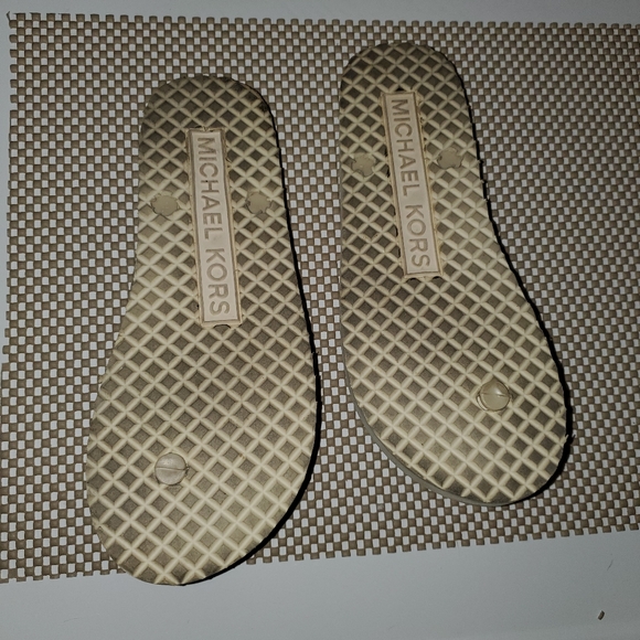 MICHAEL KORS JET SET SANDALS - Picture 3 of 4